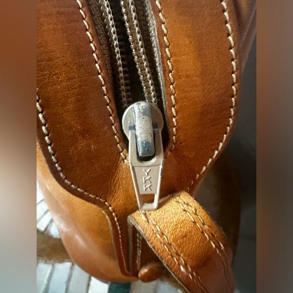 Vintage CELINE leather crossbody purse - Picture 10 of 13